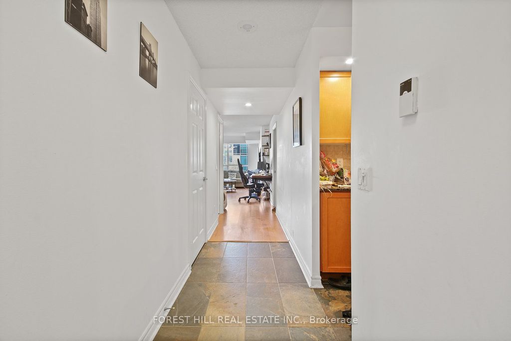 Photo of 5233 Dundas Street W #1029, Toronto, ON M9B 6M1 (MLS # W12487743)
