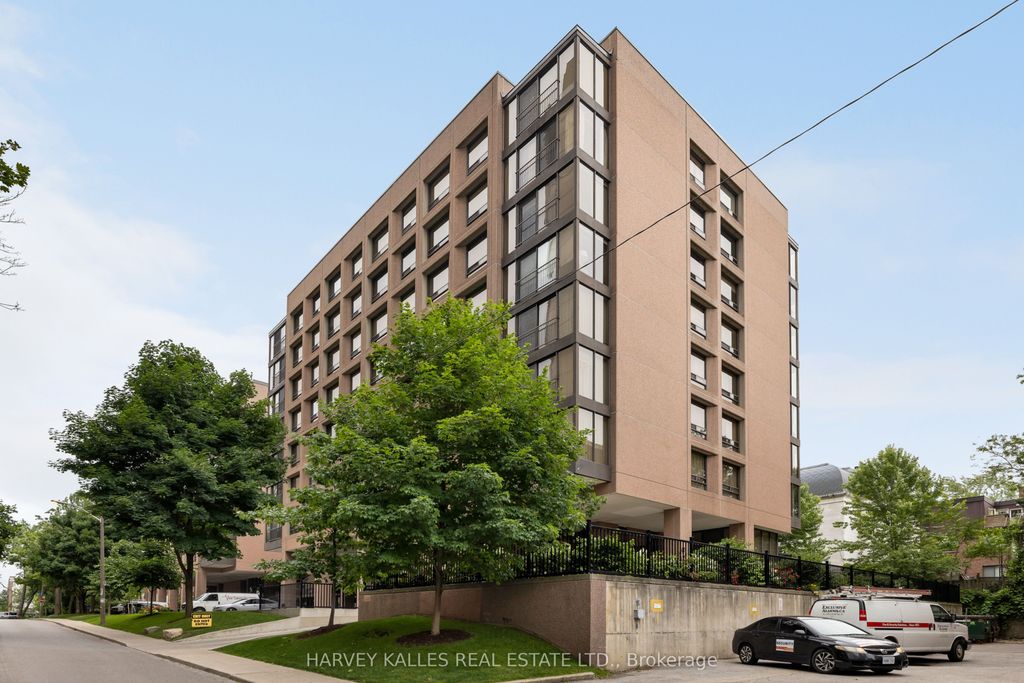 Photo of 447 Walmer Road #307, Toronto, ON M5P 2X9 (MLS # C13112630)
