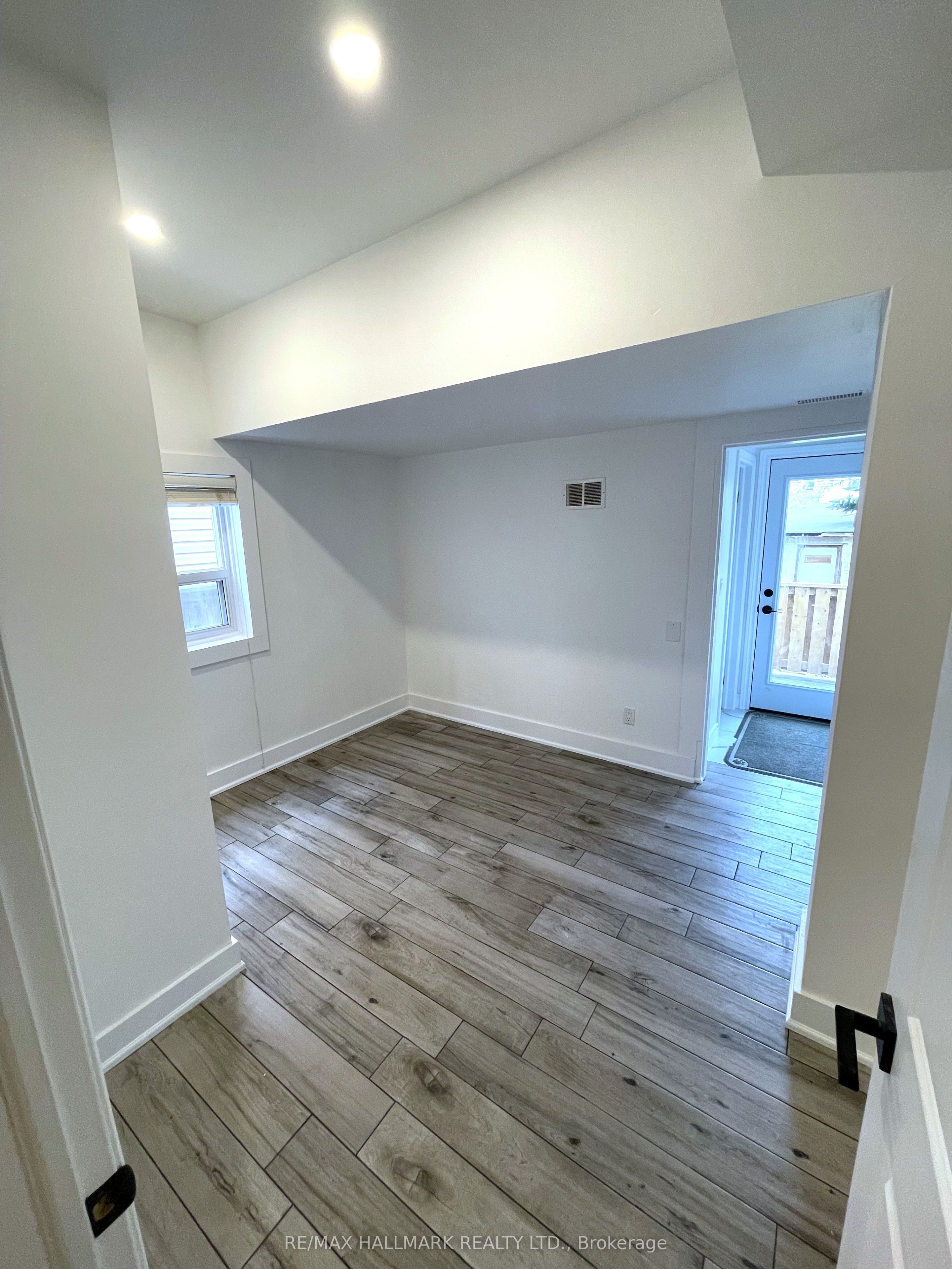 293 Euclid Avenue 202