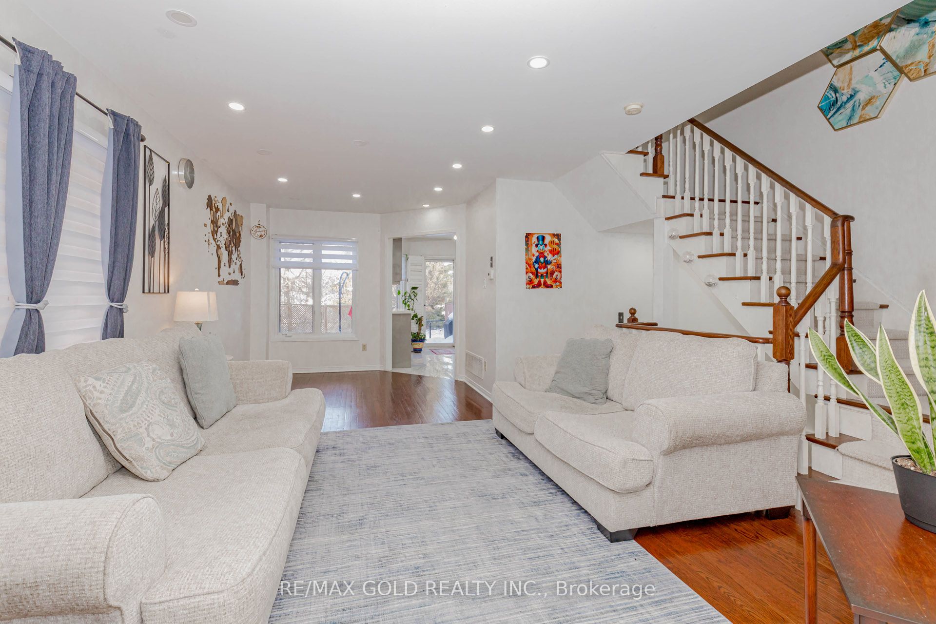 1156 Westview Terrace