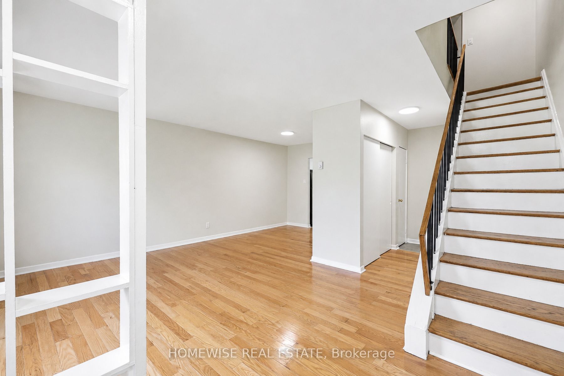 1350 Winding Trail 40
