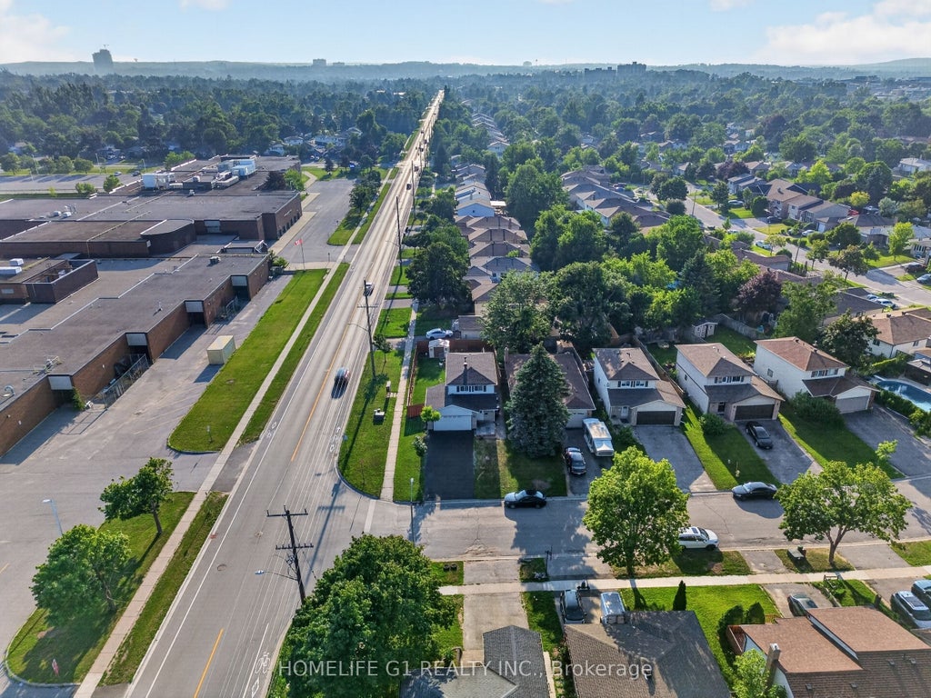 Photo of 2 Fletcher Drive, Barrie, ON L4M 5S1 (MLS # S13595440)