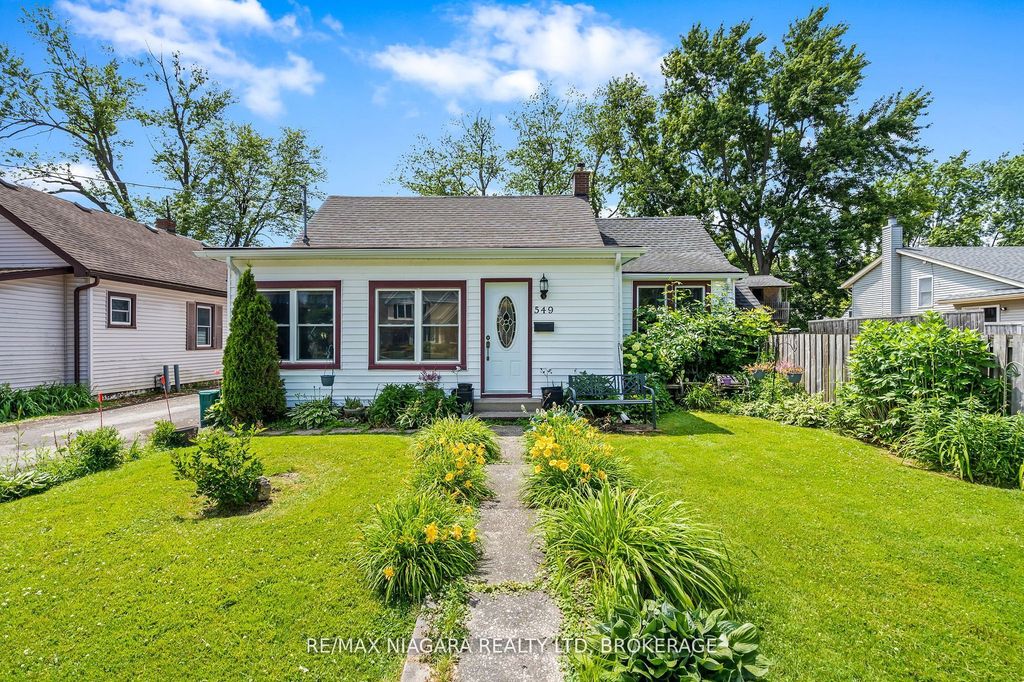 Photo of 549 Ferndale Avenue, Fort Erie, ON L2A 5C5 (MLS # X13003614)