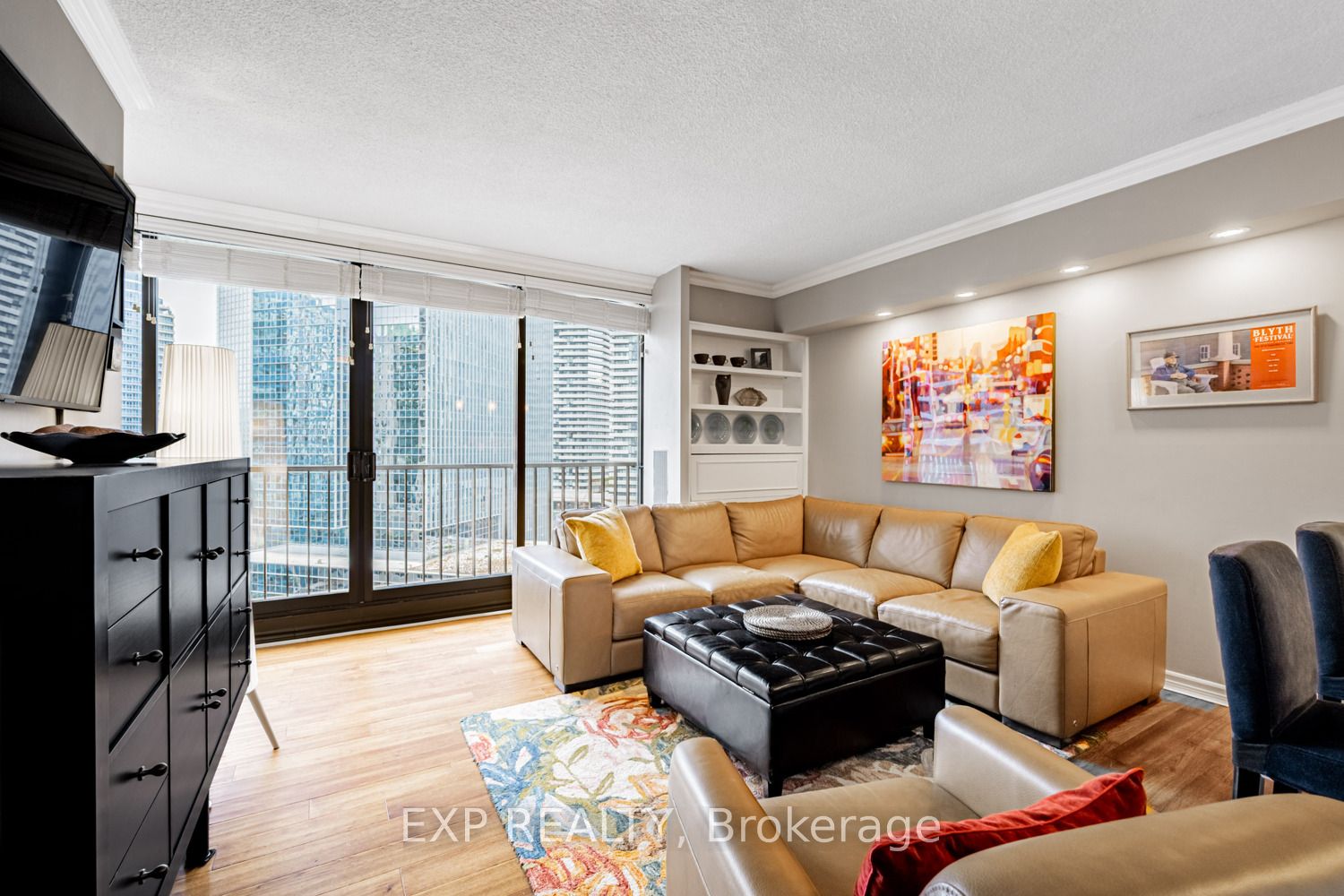 33 Harbour Square 2017