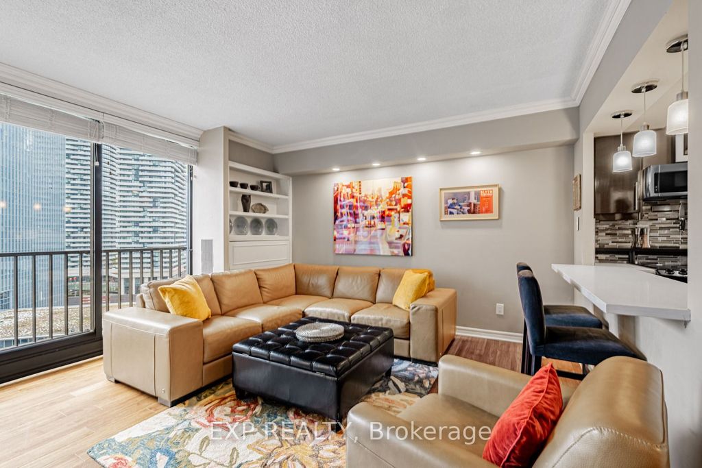 Photo of 33 Harbour Square #2017, Toronto, ON M5J 2G2 (MLS # C12541820)
