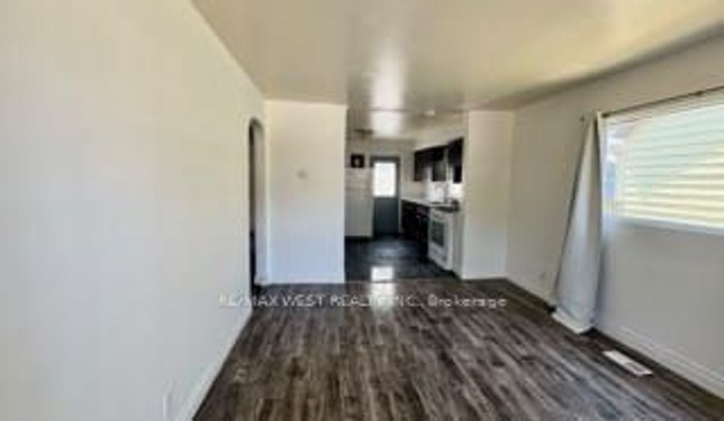 Photo of 643 Charles Street E, Windsor, ON N8X 3G6 (MLS # X12560918)