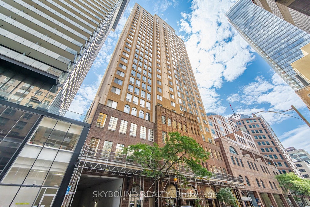 Photo of 25 Grenville Street #1605, Toronto, ON M4Y 2X5 (MLS # C13649466)