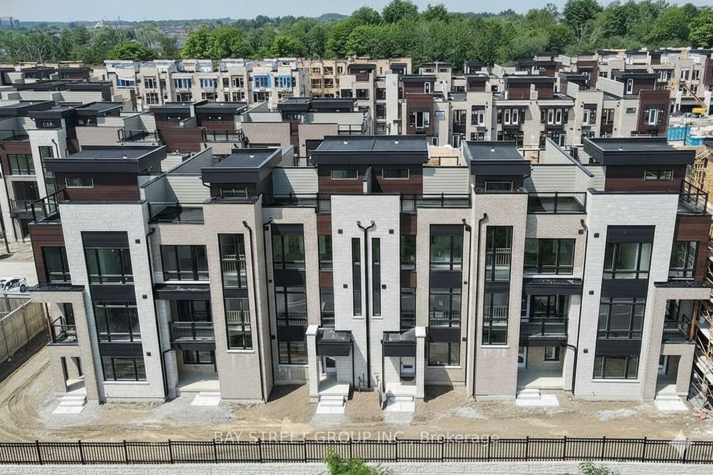 Photo of 51 Credit Lane, Richmond Hill, ON L4E 1G9 (MLS # N12810548)