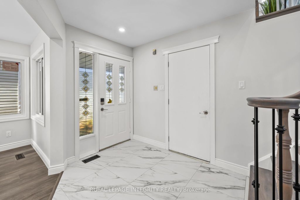 Photo of 83 Saddle Crescent, Hunt Club - South Keys and Area, ON K1G 5L3 (MLS # X12455830)