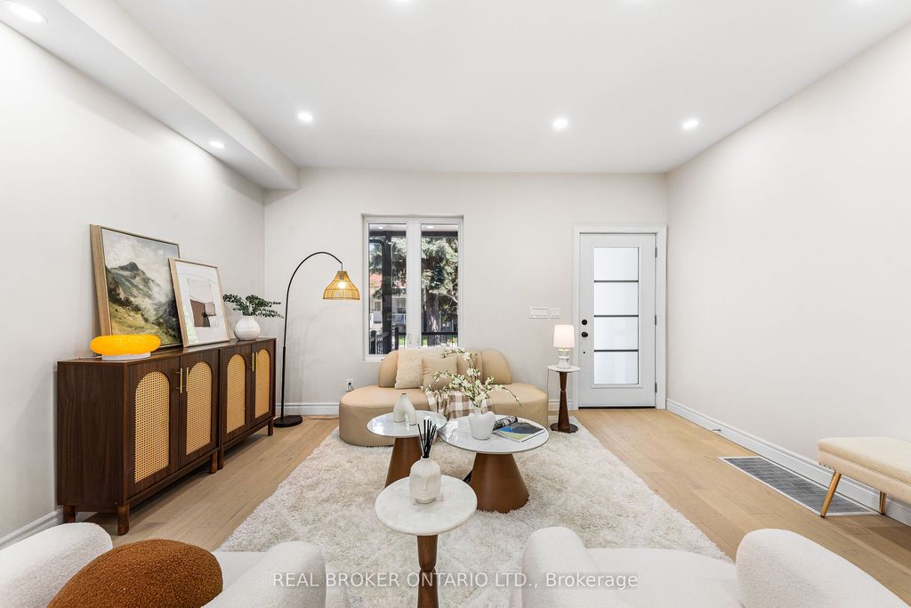 Photo of 806 Gladstone Avenue, Toronto, ON M6H 3J6 (MLS # W13215968)