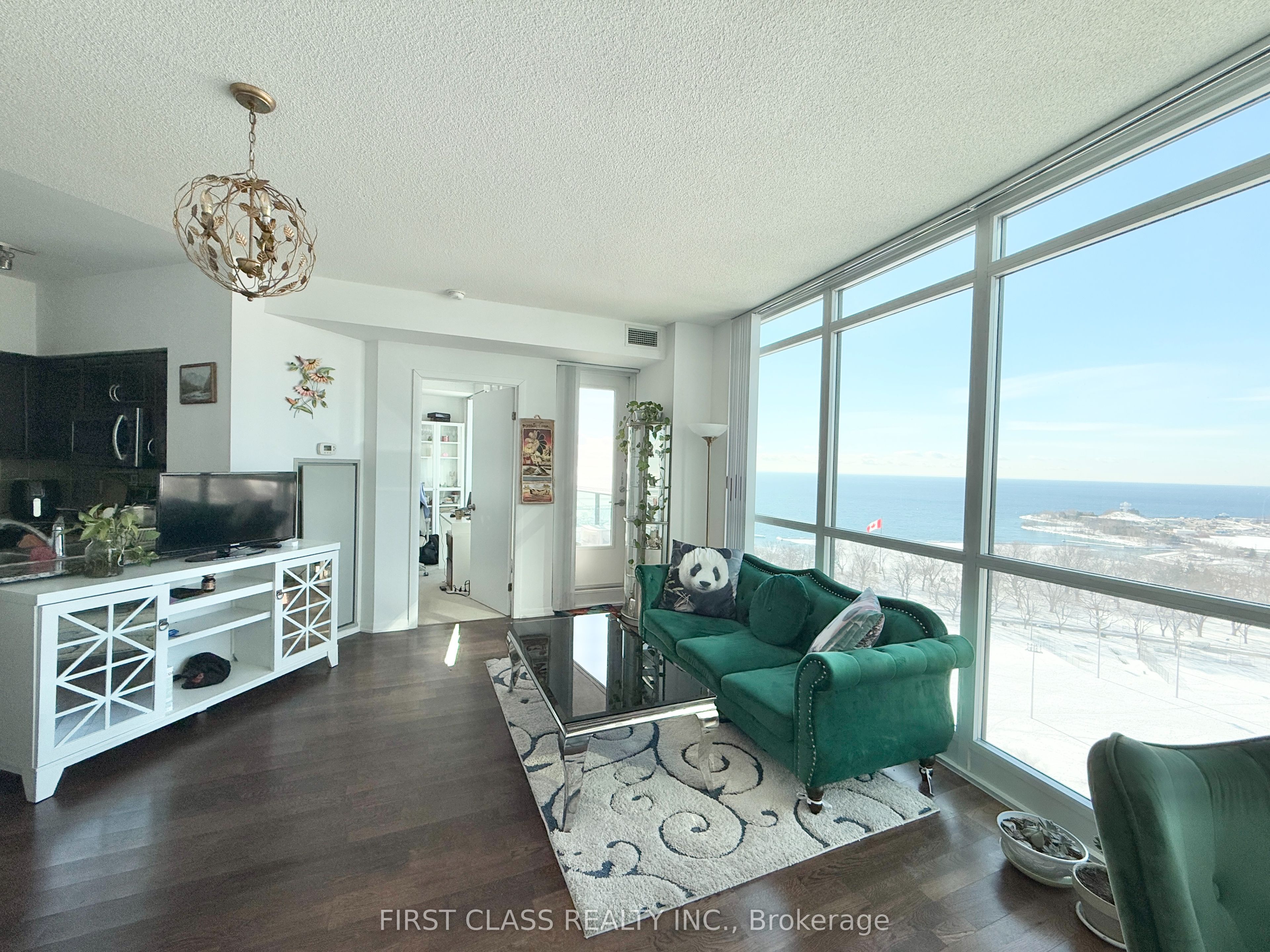 215 Fort York Boulevard 2305