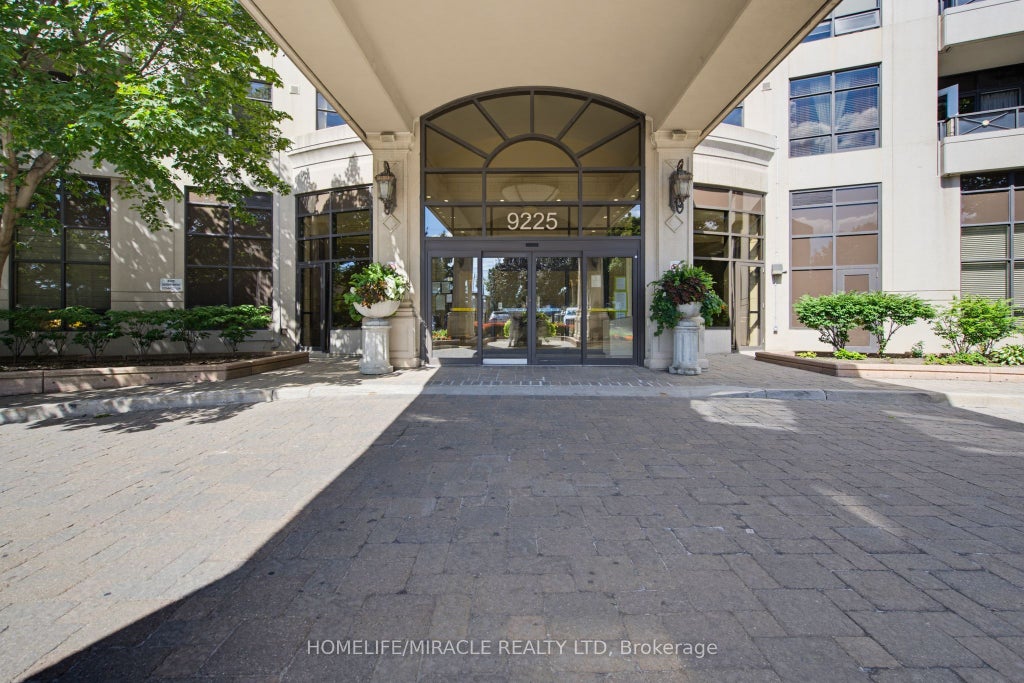 Photo of 9225 Jane Street #502, Vaughan, ON L6A 0J7 (MLS # N14119030)