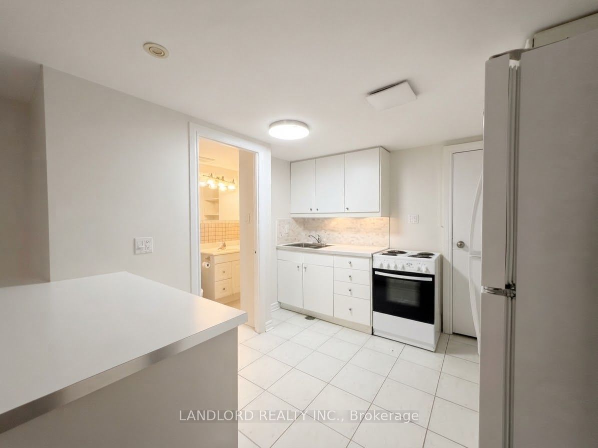 589 Annette Street BSMT