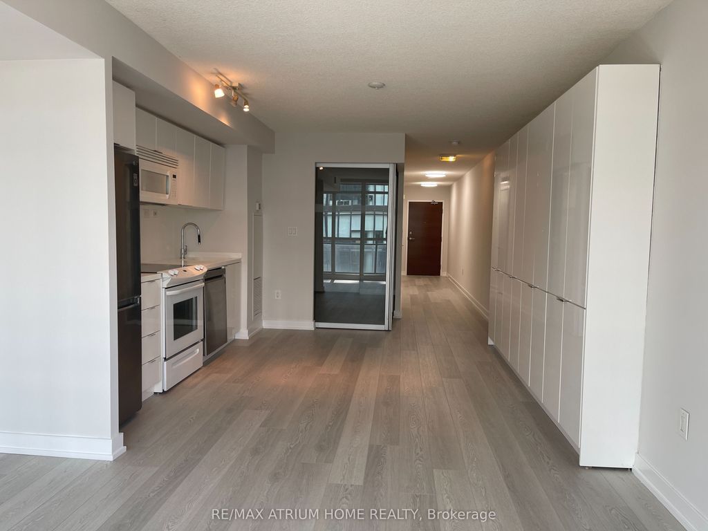 Photo of 10 Capreol Court #750, Toronto, ON M5V 4B3 (MLS # C12327749)