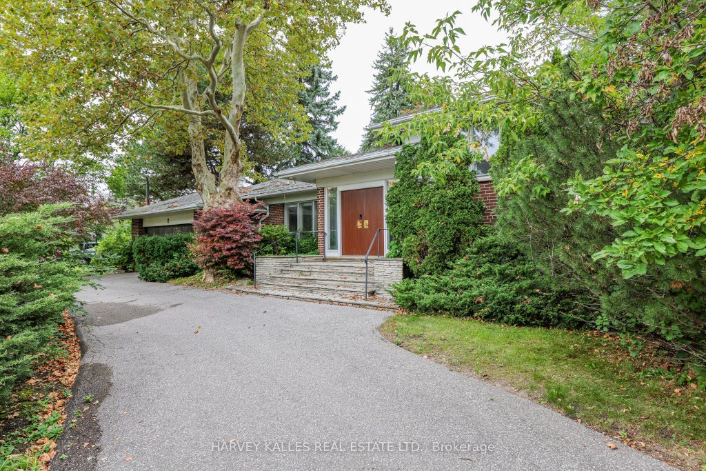 Photo of 2 Colvestone Road, Toronto, ON M2L 1X3 (MLS # C13847790)