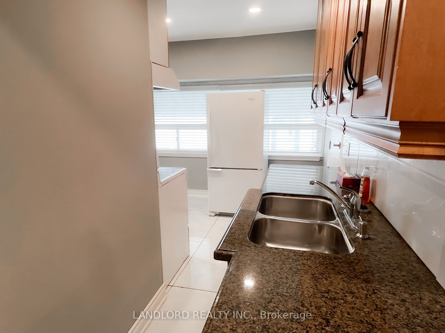 9 Albright Avenue Main