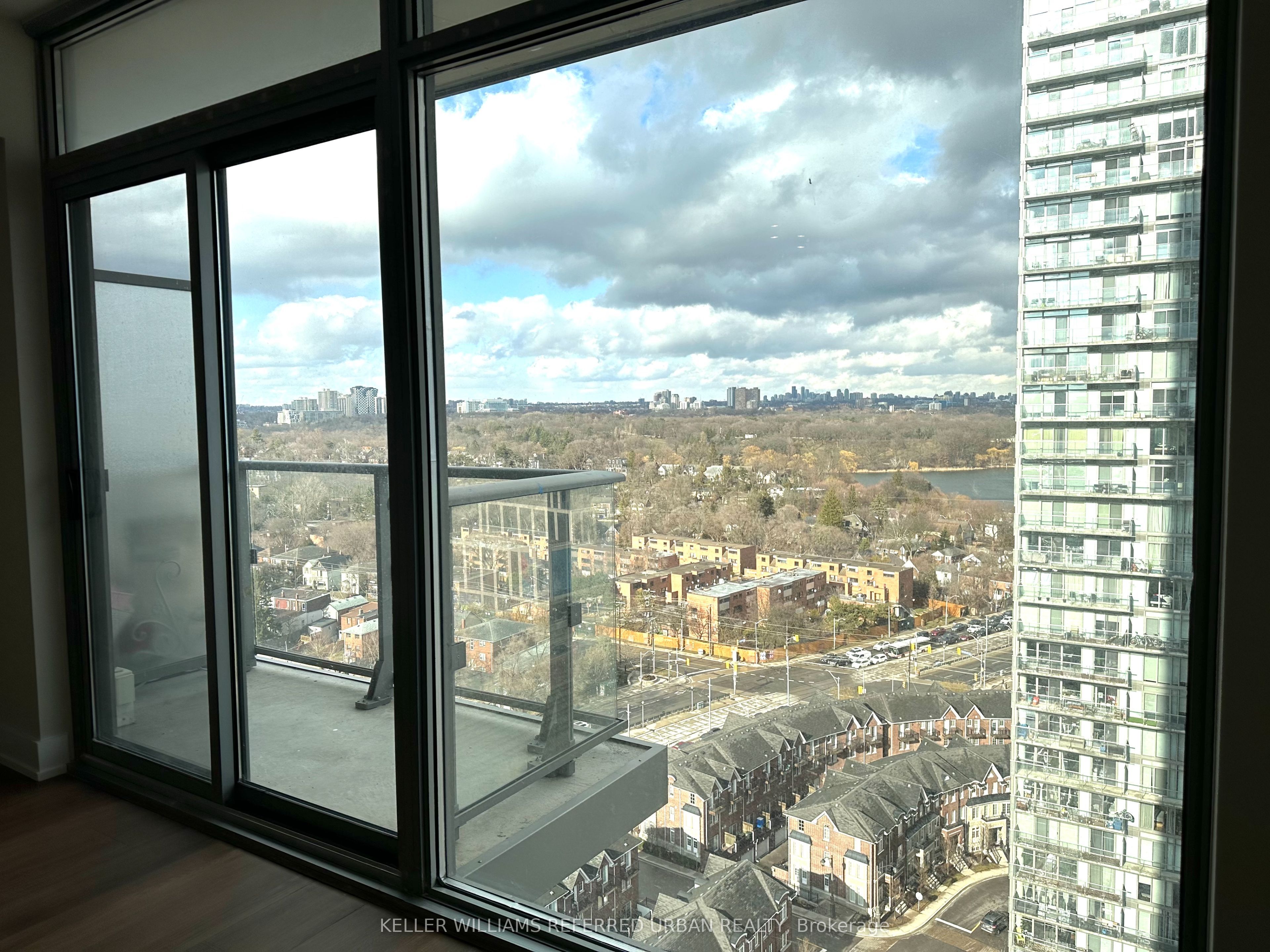 105 The Queensway N/A 1913