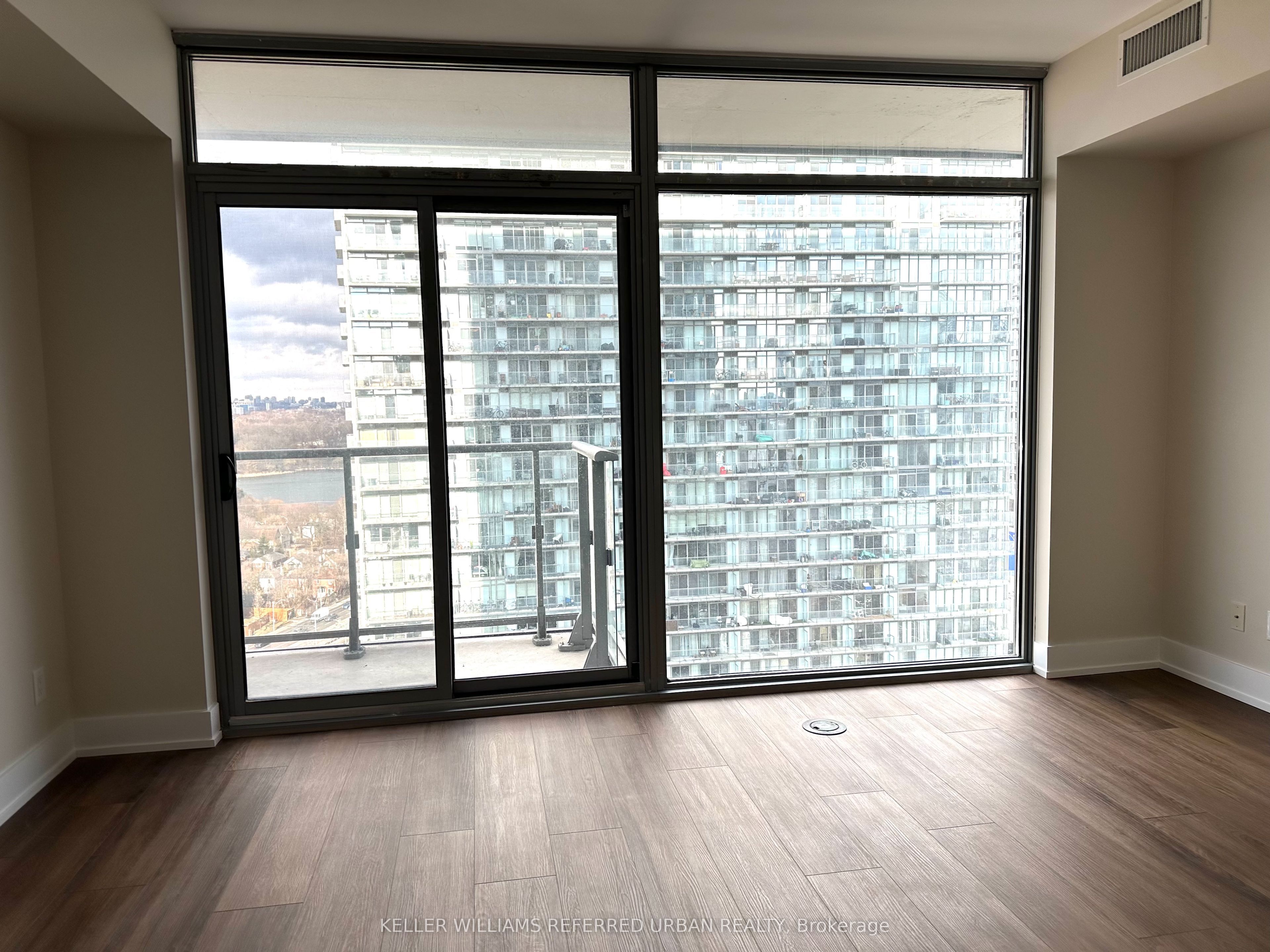 105 The Queensway N/A 1913