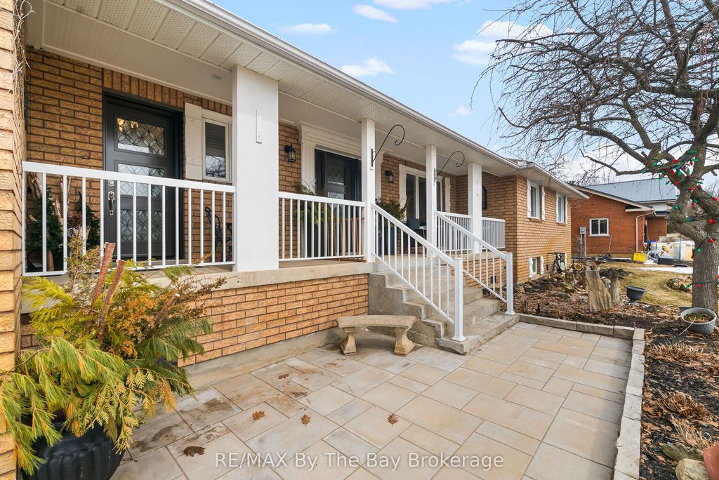 Photo of 15 Deanna Drive, Wasaga Beach, ON L9Z 1J5 (MLS # S12954434)