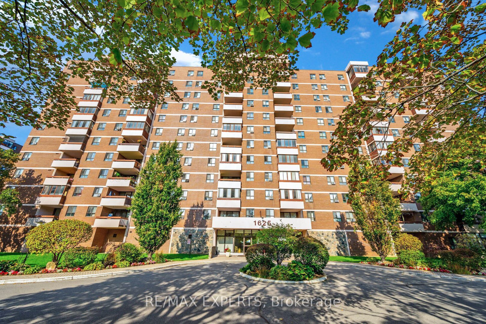 1625 Bloor Street 924