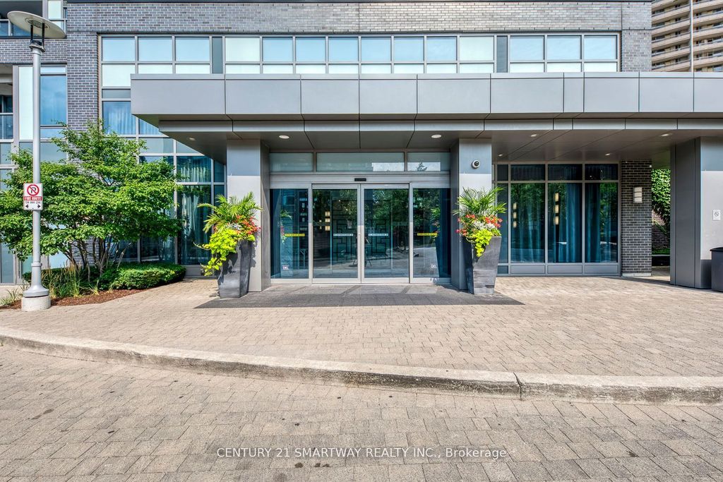 Photo of 18 Graydon Hall Drive #905, Toronto, ON M3A 0A4 (MLS # C12555294)
