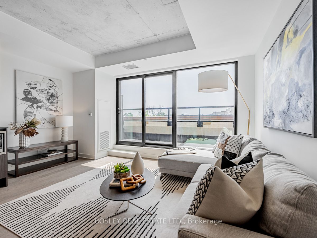 2720 Dundas Street W 406