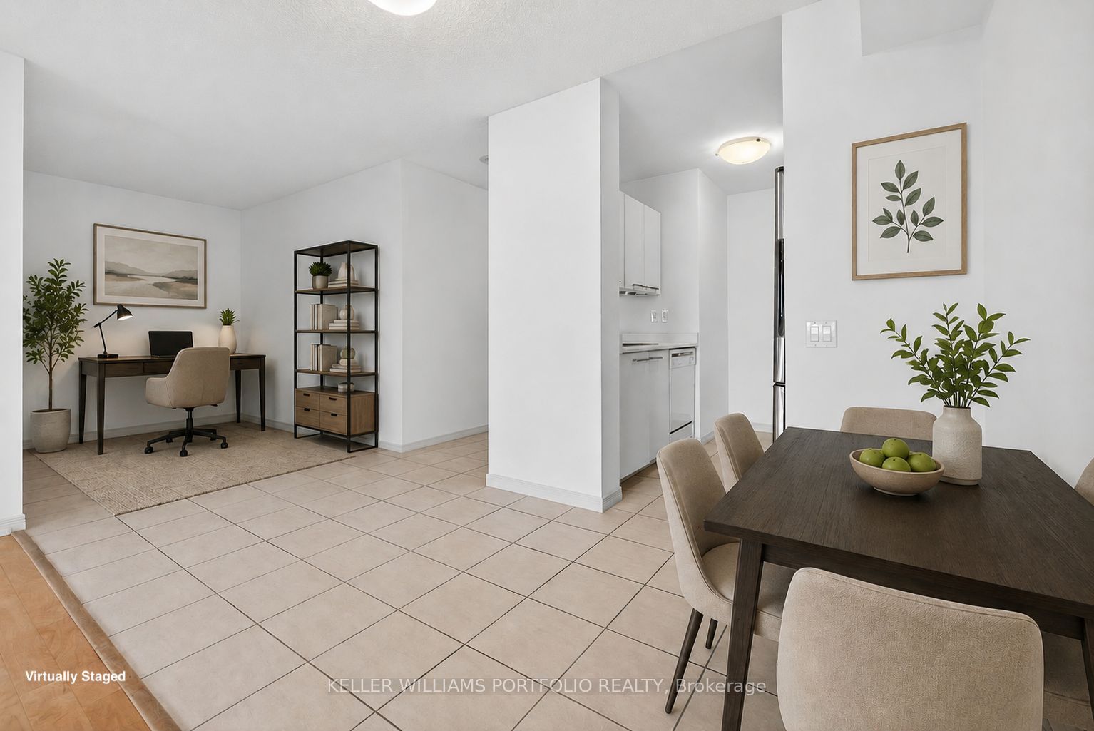 61 Heintzman Street 819