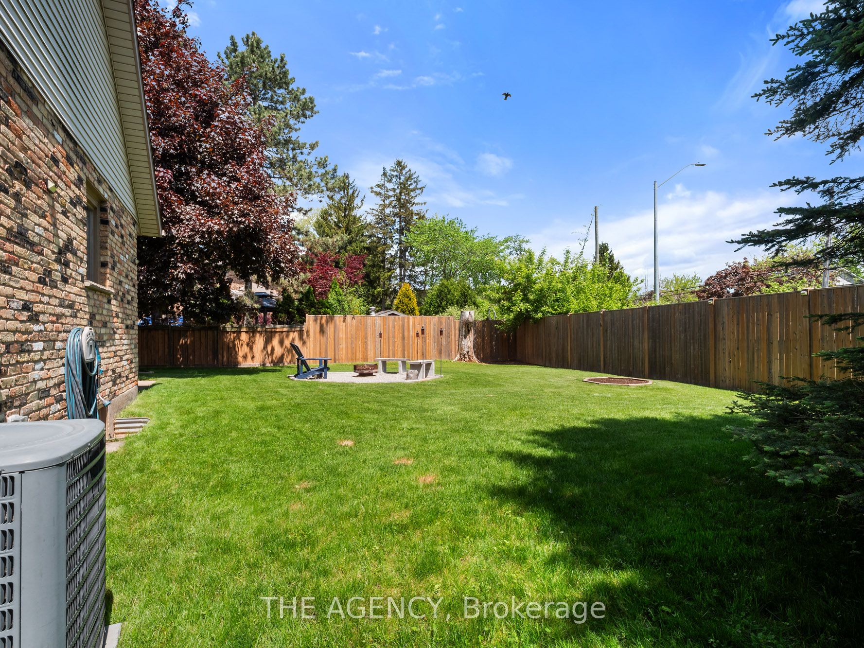 106 Spruceside Crescent