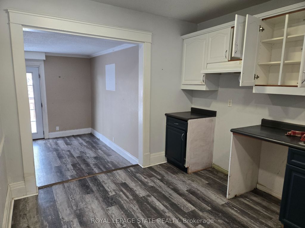 Photo of 45 Chaplin Avenue, St. Catharines, ON L2R 2E7 (MLS # X12843262)