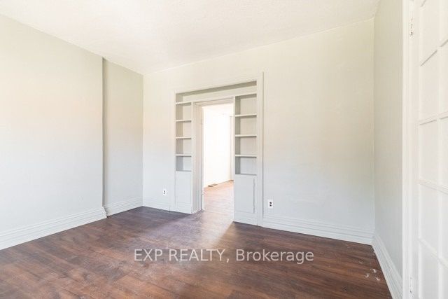 99 Sanford Avenue N