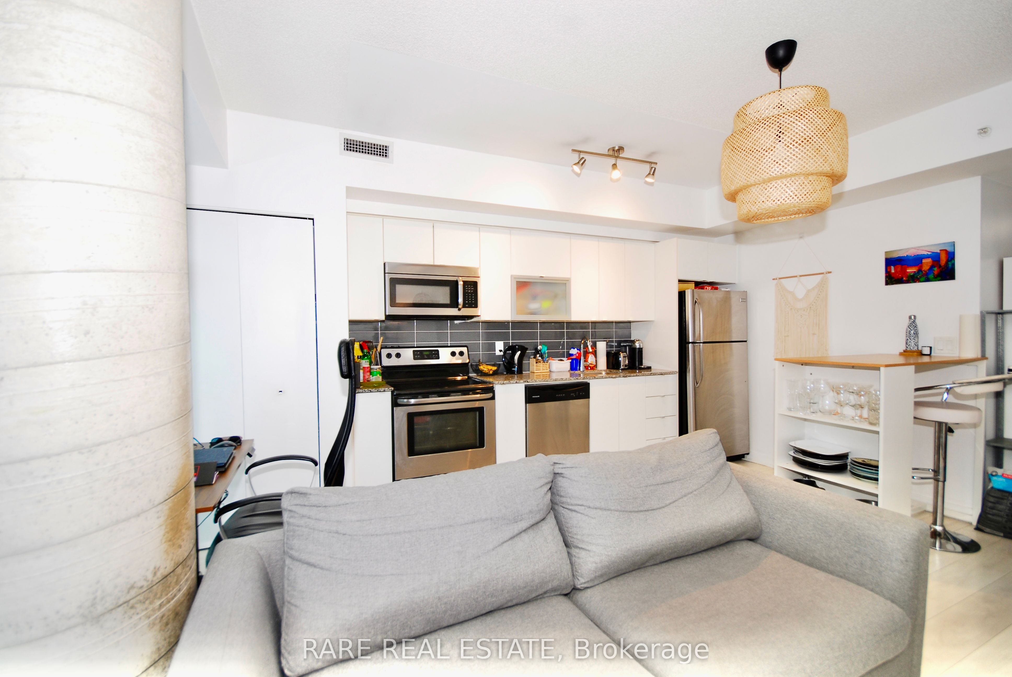 69 Lynn Williams Street 610