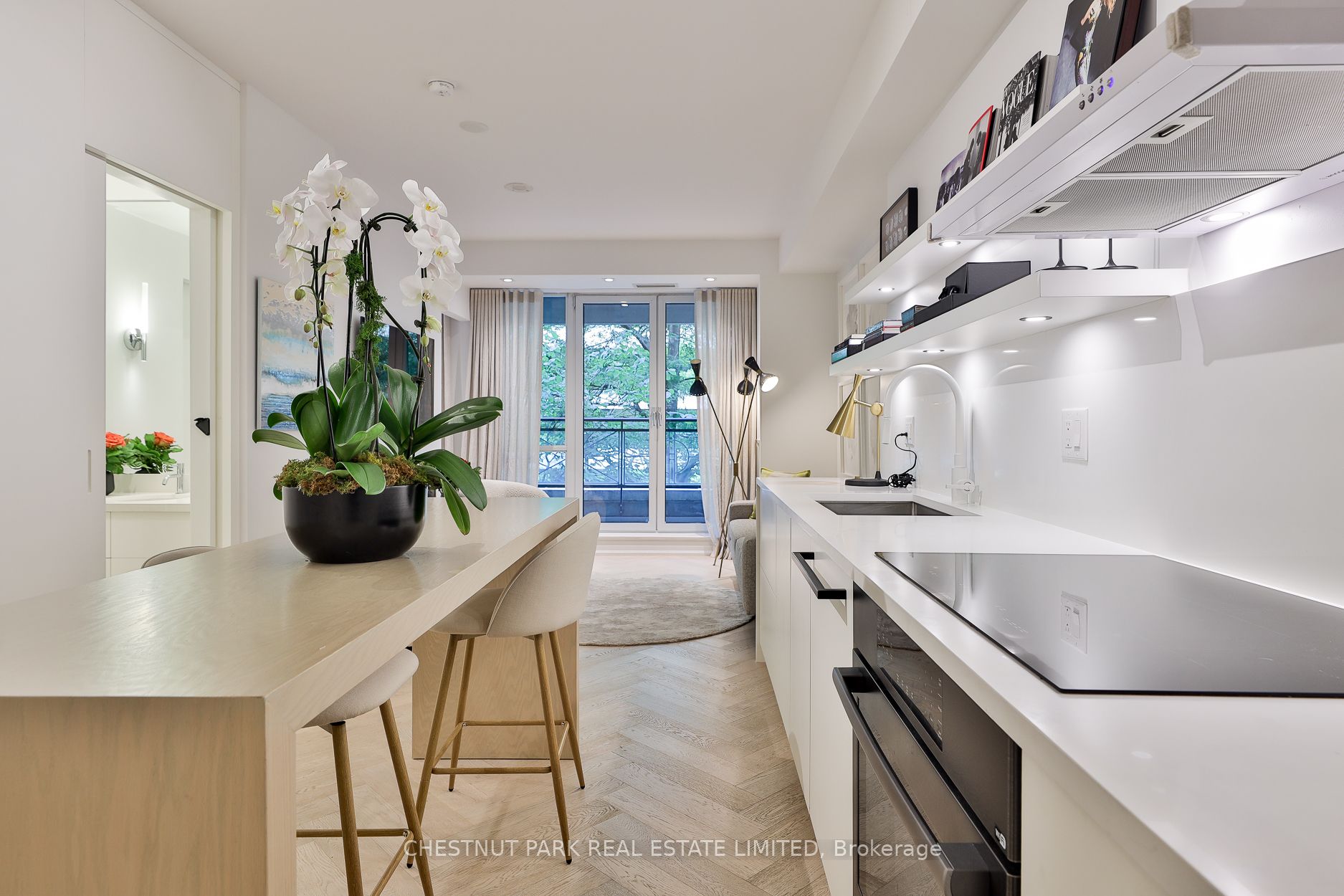 25 Scrivener Square 201