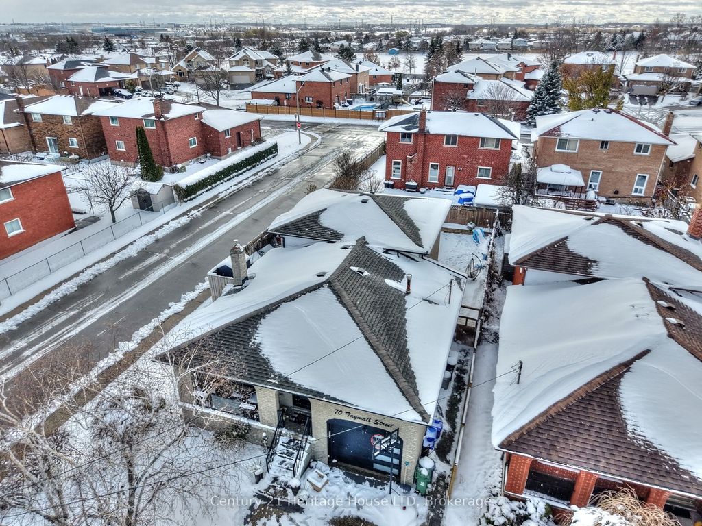 Photo of 70 Taymall Street, Hamilton, ON L8W 2A1 (MLS # X12588796)