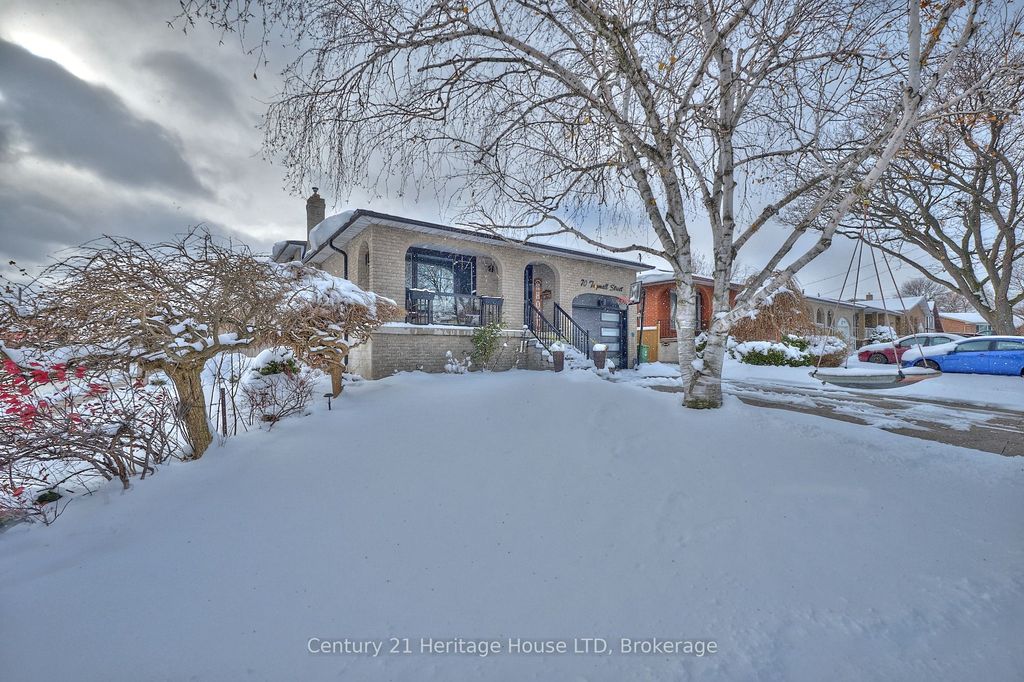 Photo of 70 Taymall Street, Hamilton, ON L8W 2A1 (MLS # X12588796)
