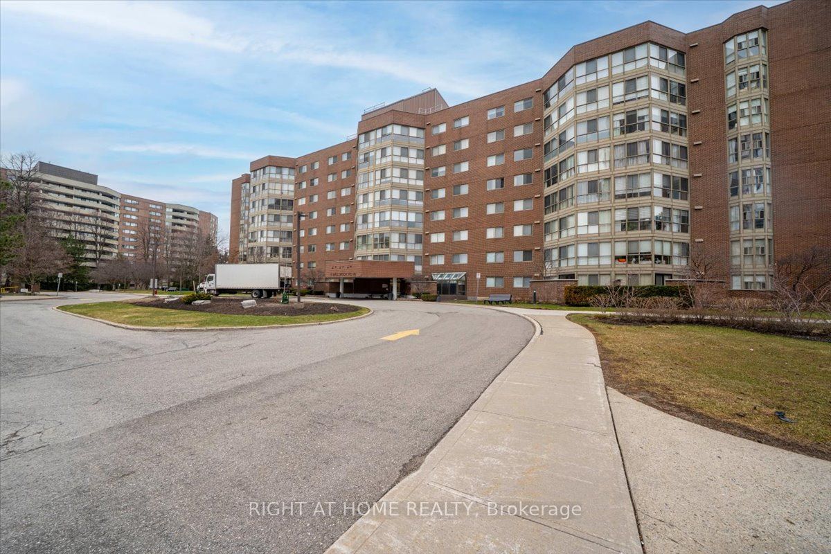5 Weldrick Road W 703