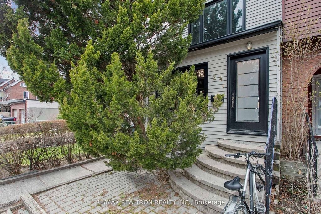 Photo of 24 Marion Street, Toronto, ON M6R 1E5 (MLS # W12421862)