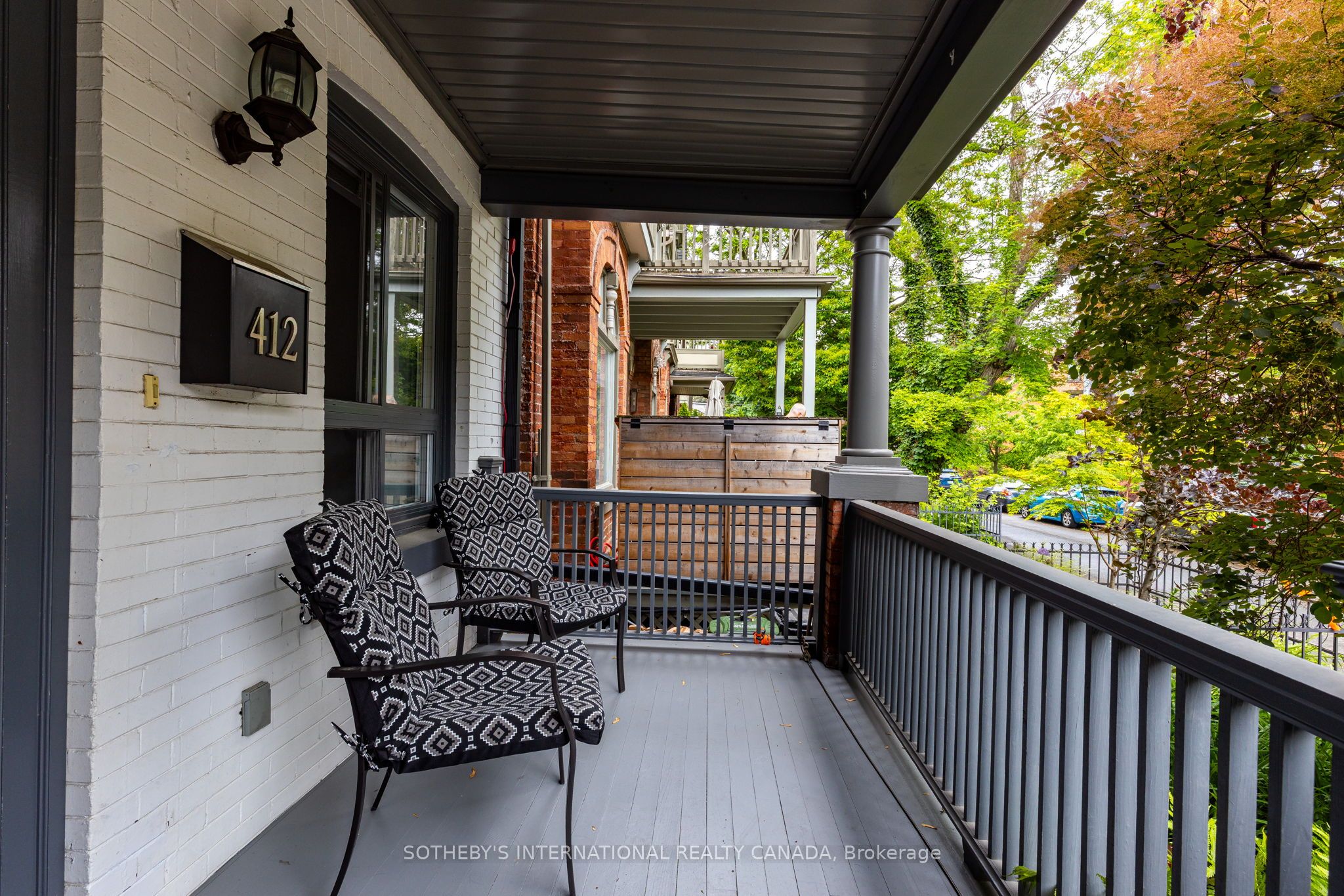 Grnd Flr Frnt Porch South Facing