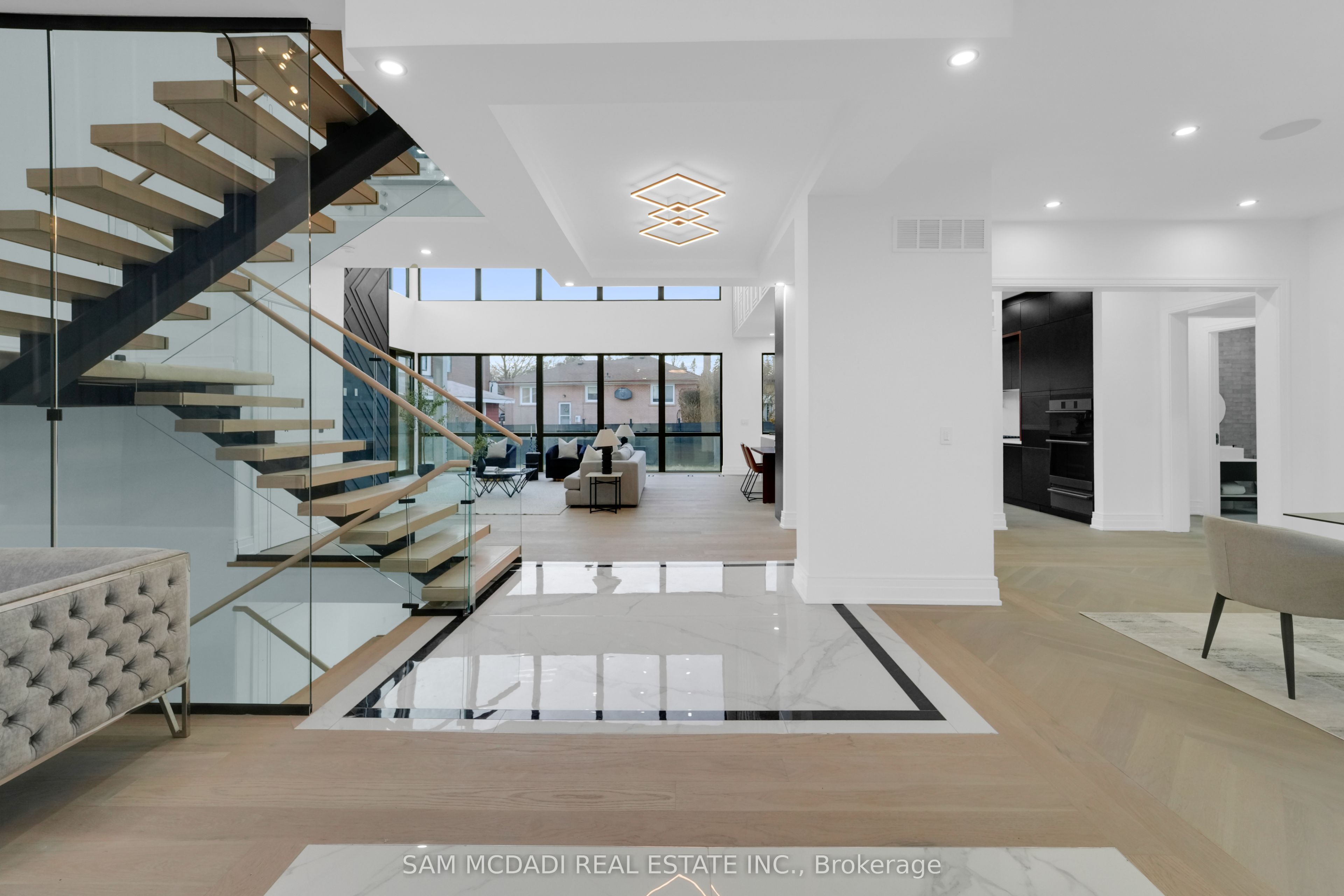 468 Saville Crescent