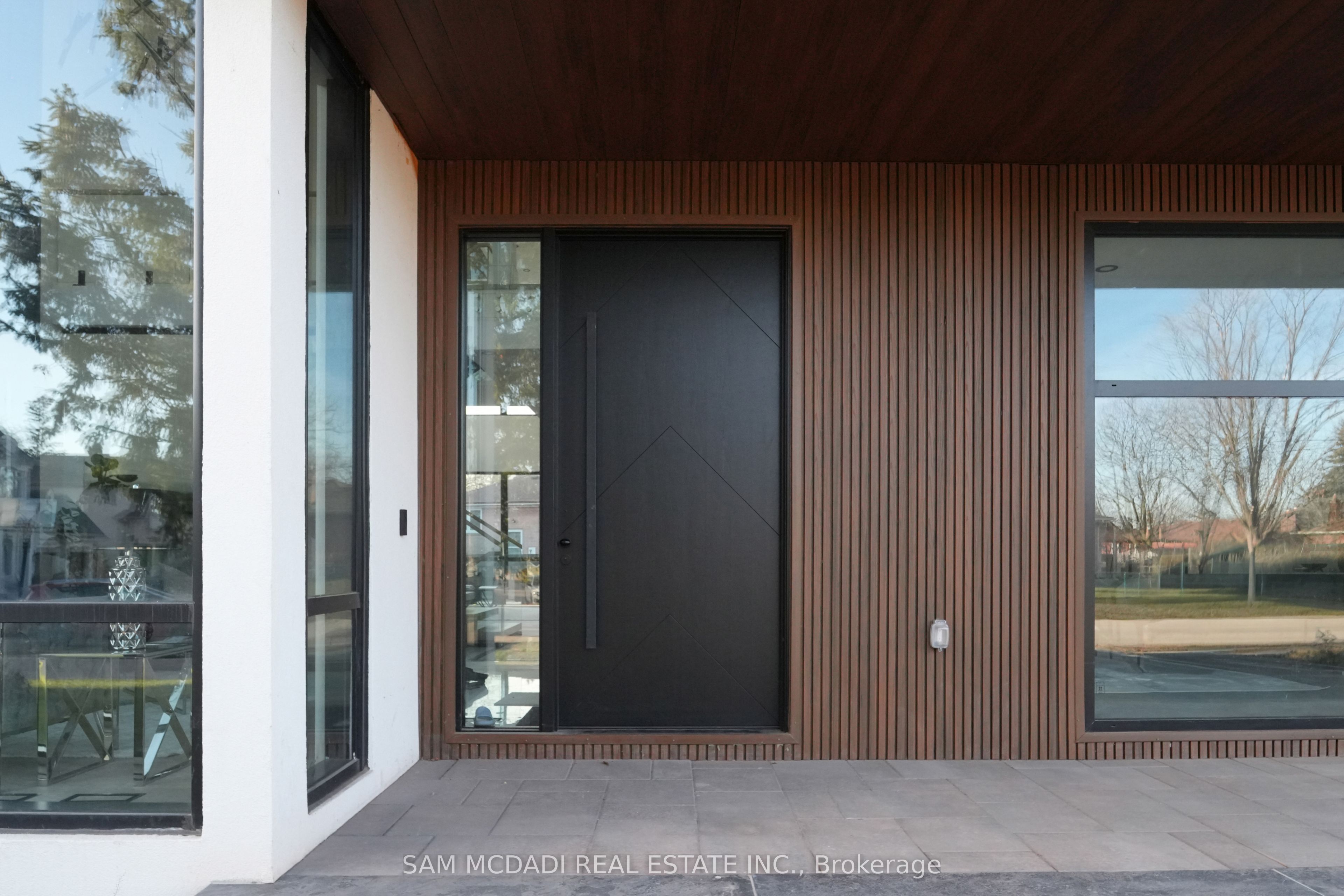 468 Saville Crescent