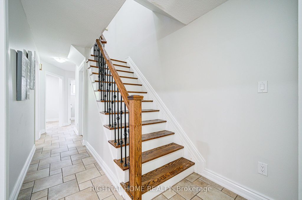 Photo of 2674 Constable Road, Mississauga, ON L5J 1W4 (MLS # W12433543)