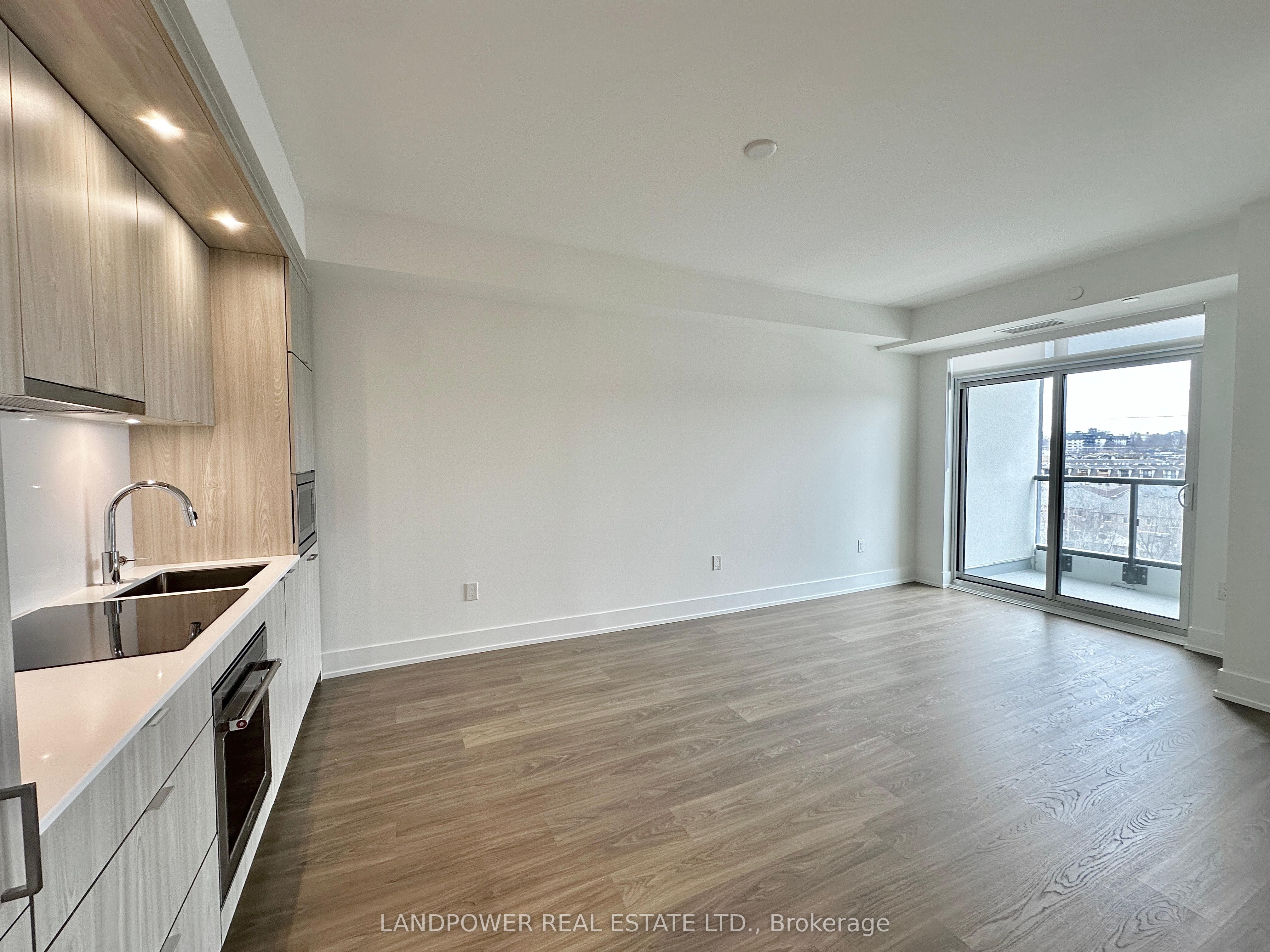 858 Dupont Street 513