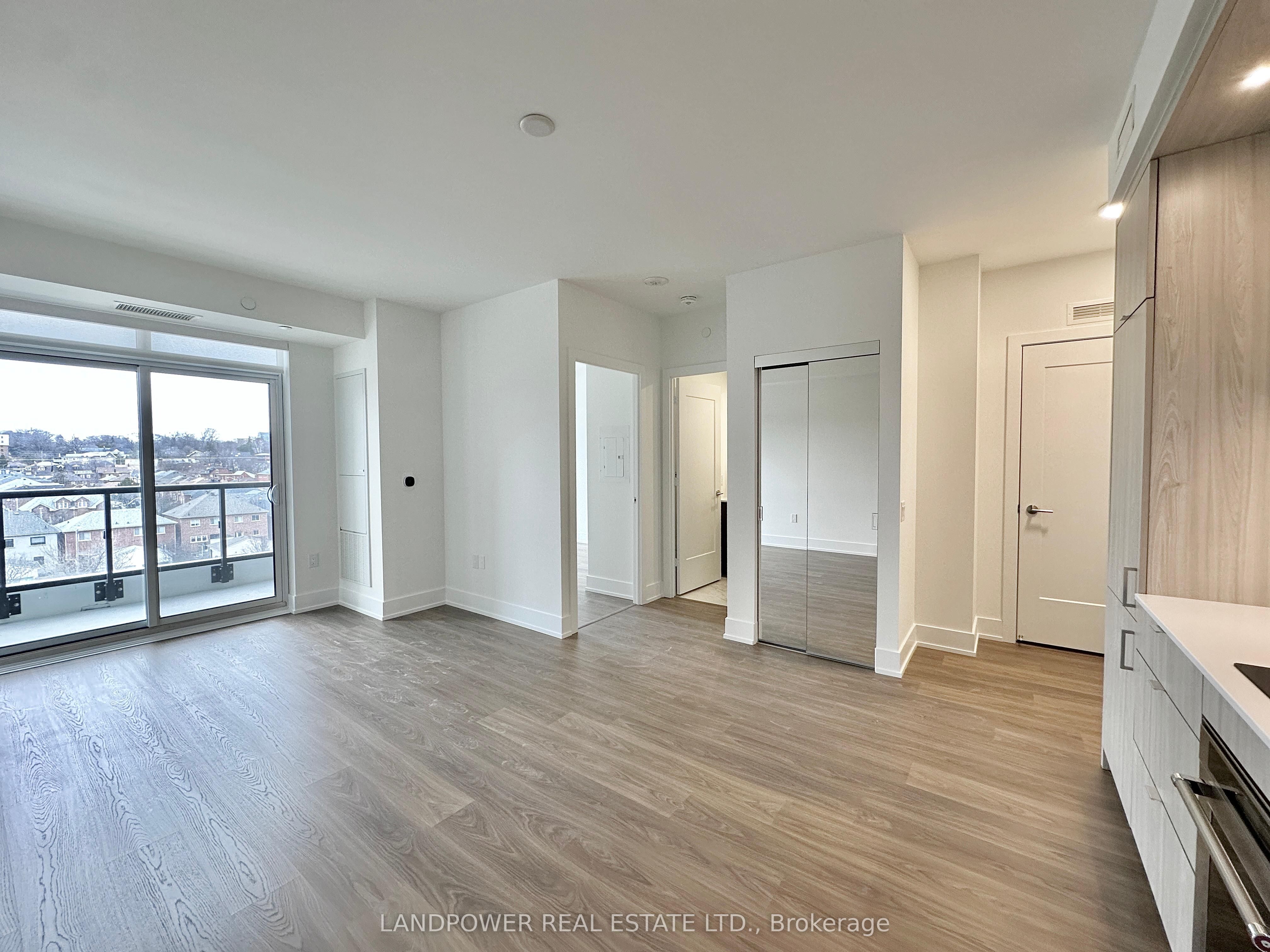858 Dupont Street 513