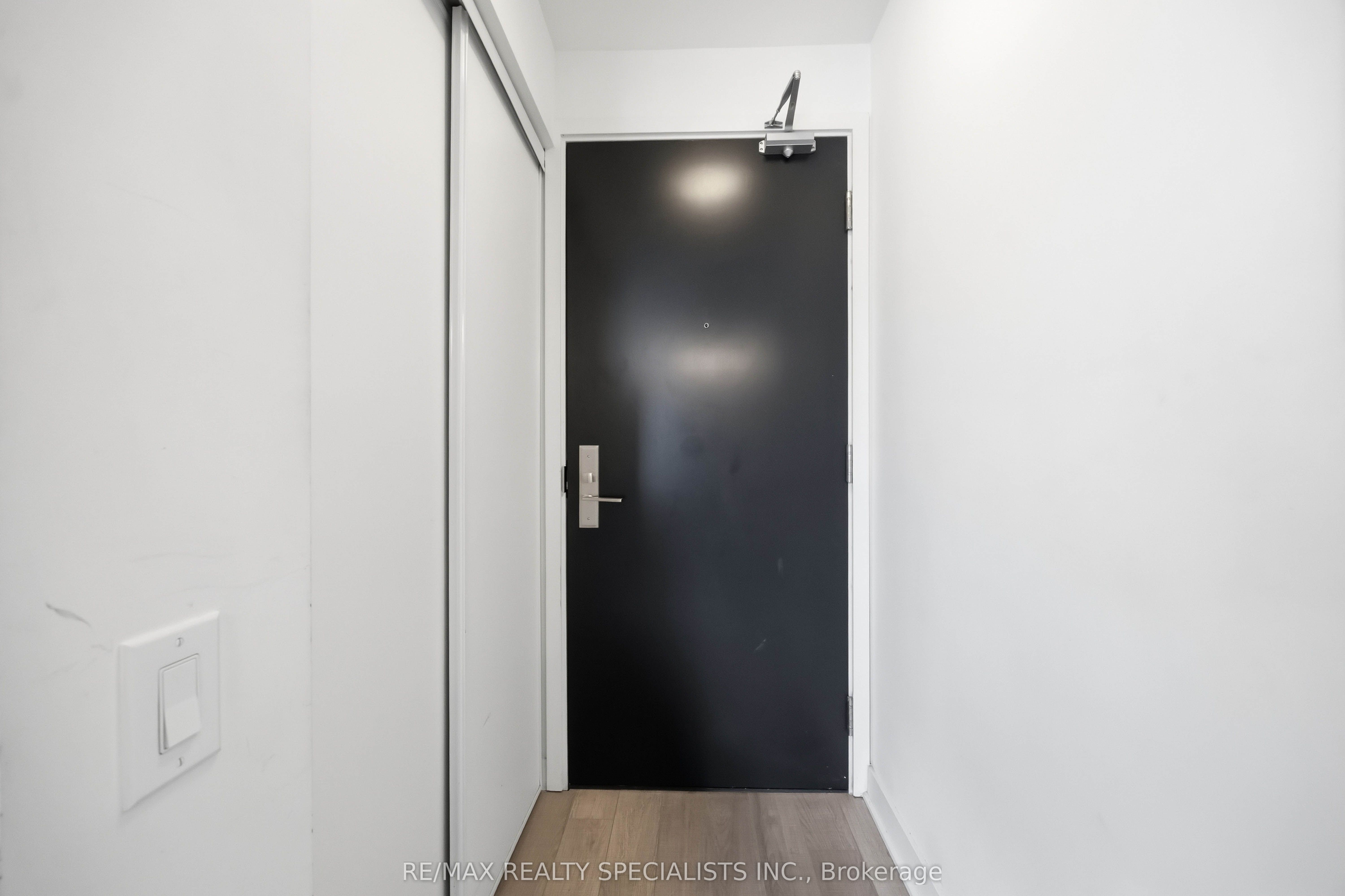 290 Adelaide Street 2310