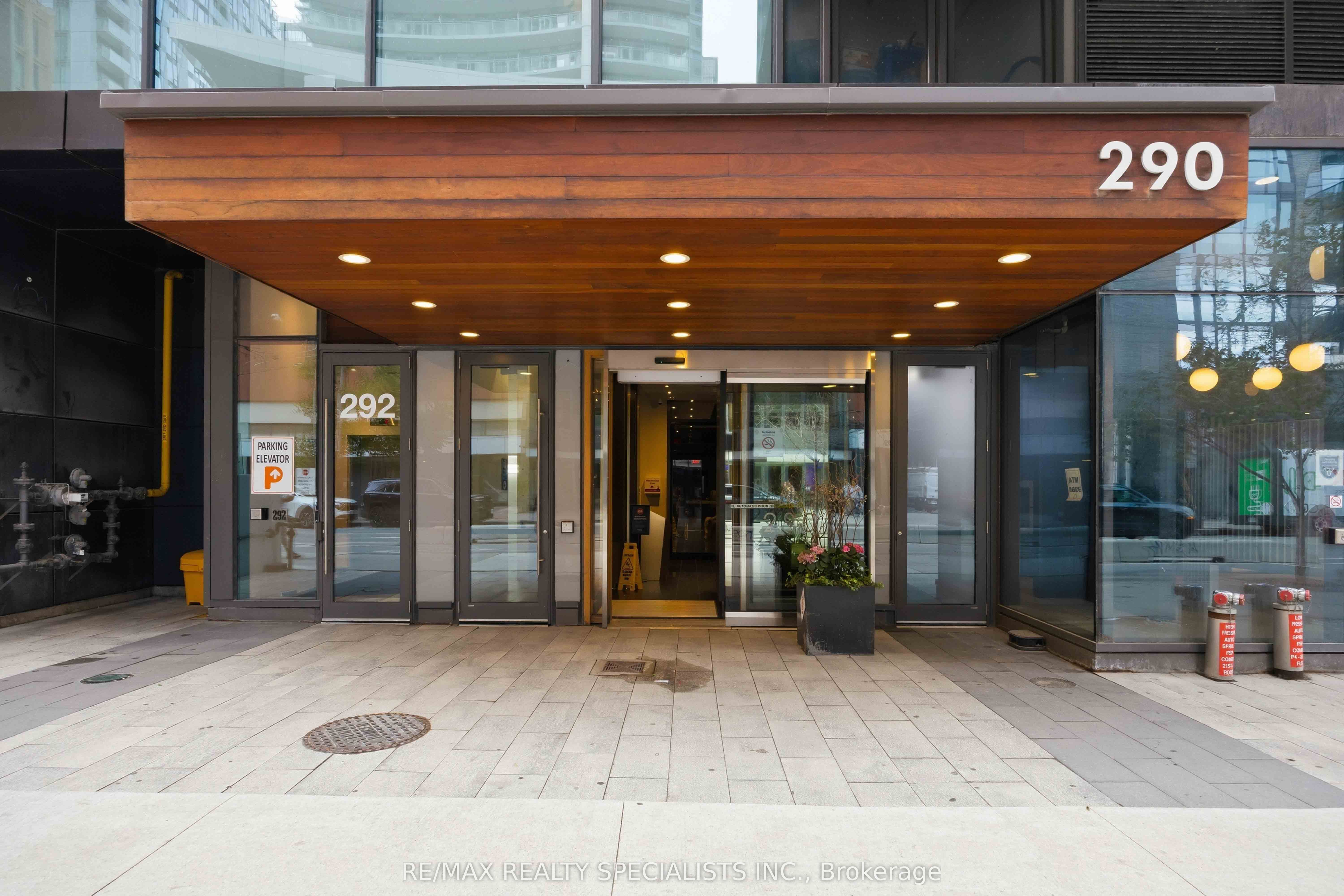 290 Adelaide Street 2310
