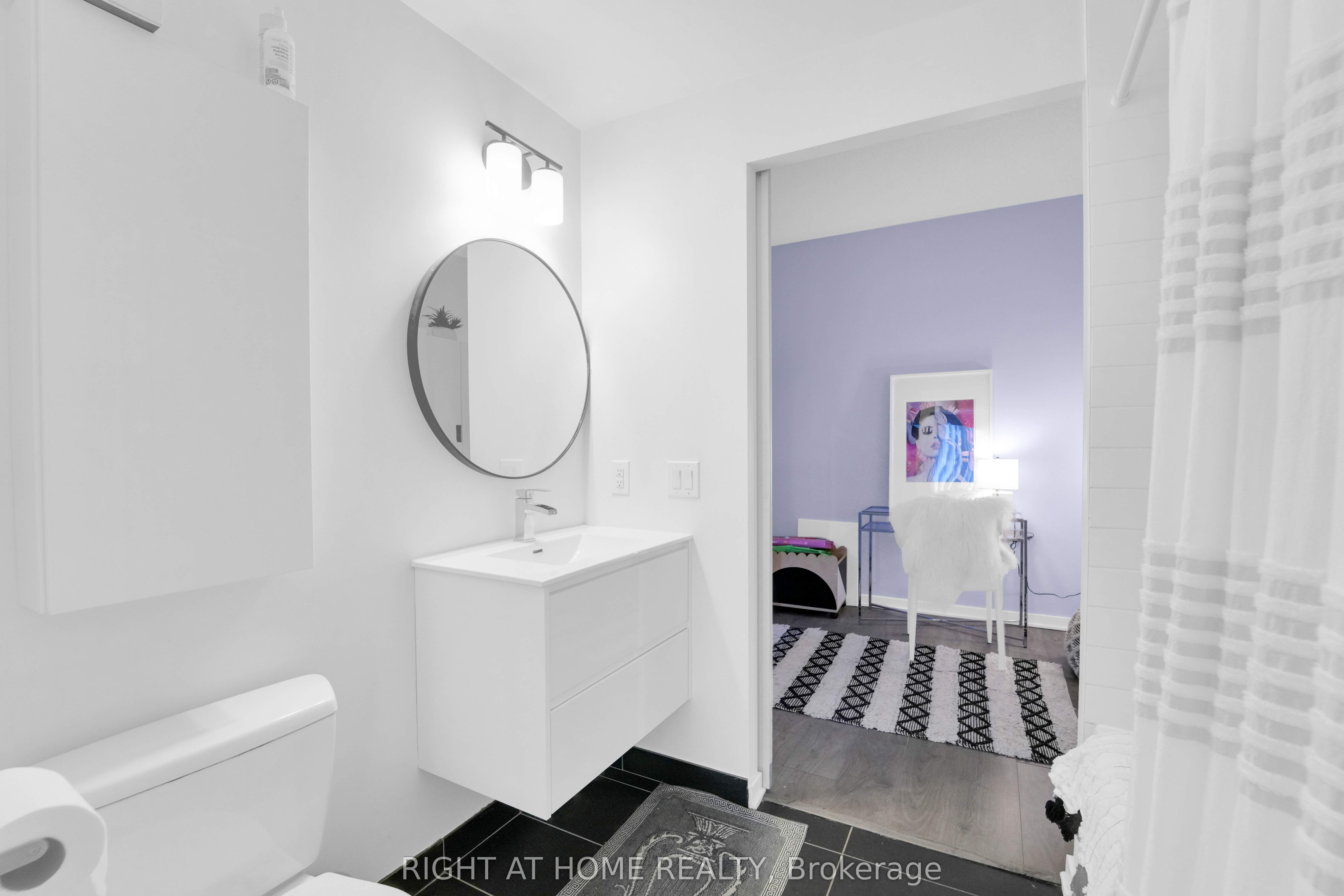 105 THE QUEENSWAY N/A 1414