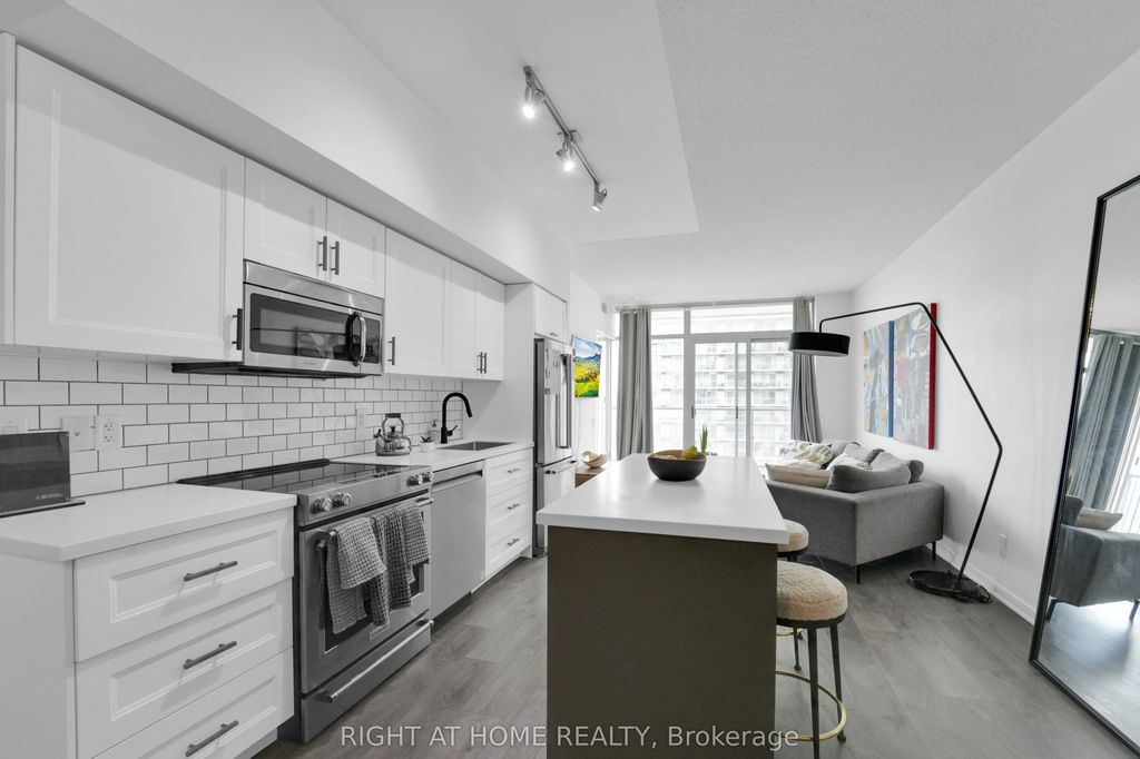 Photo of 105 THE QUEENSWAY N/A #1414, Toronto, ON M6S 5B5 (MLS # W12905966)