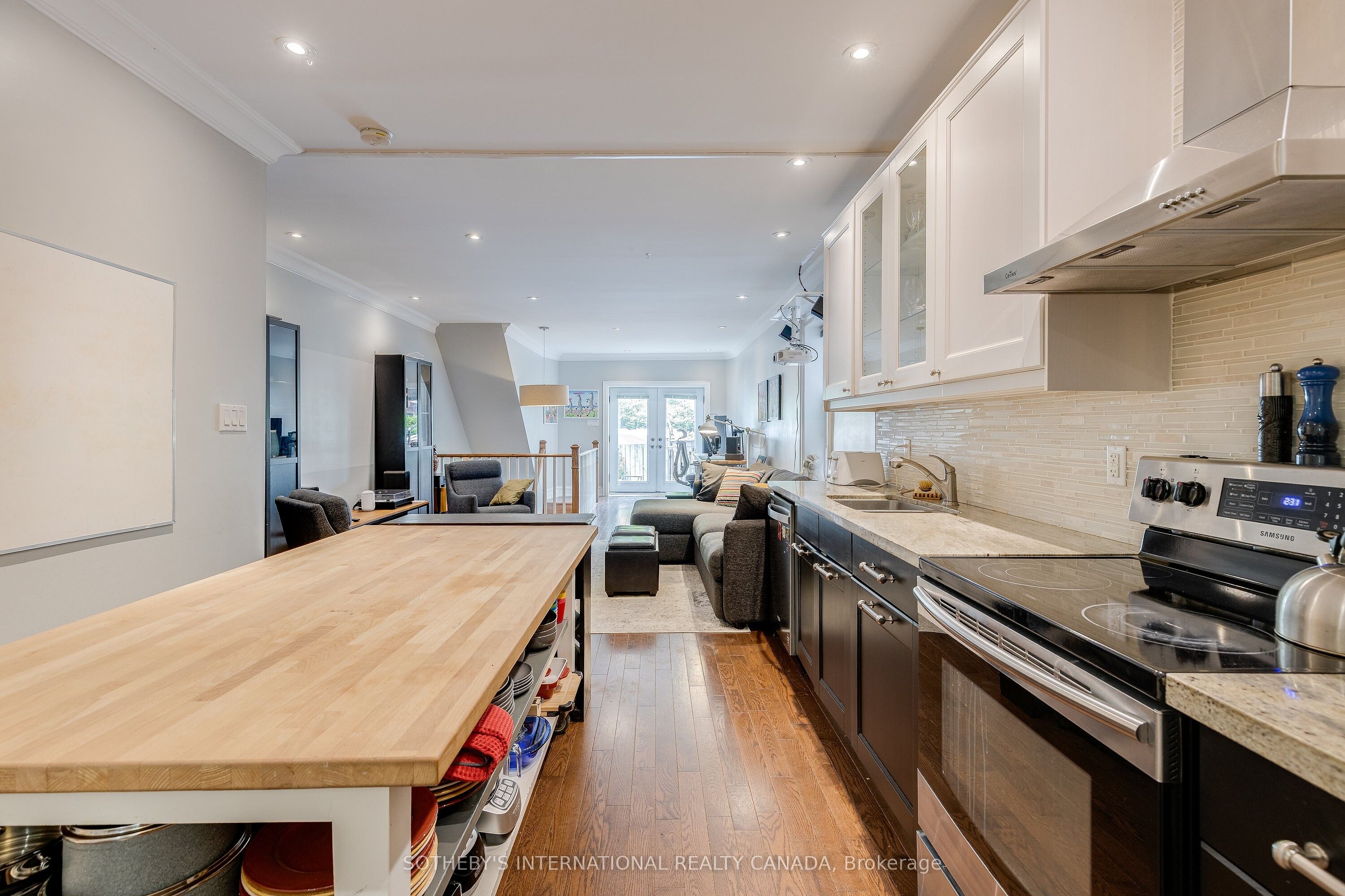 412 Wellesley Street E