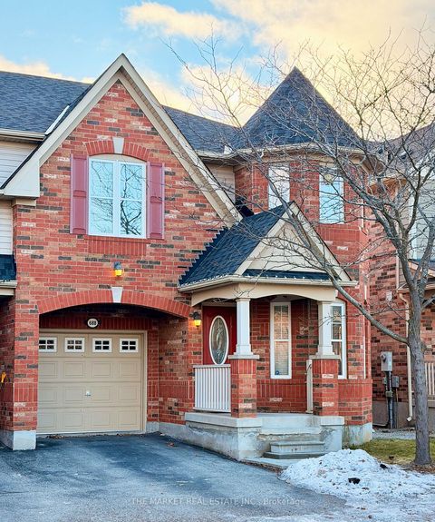 688 Rayner Court Milton ON L9T 0N9