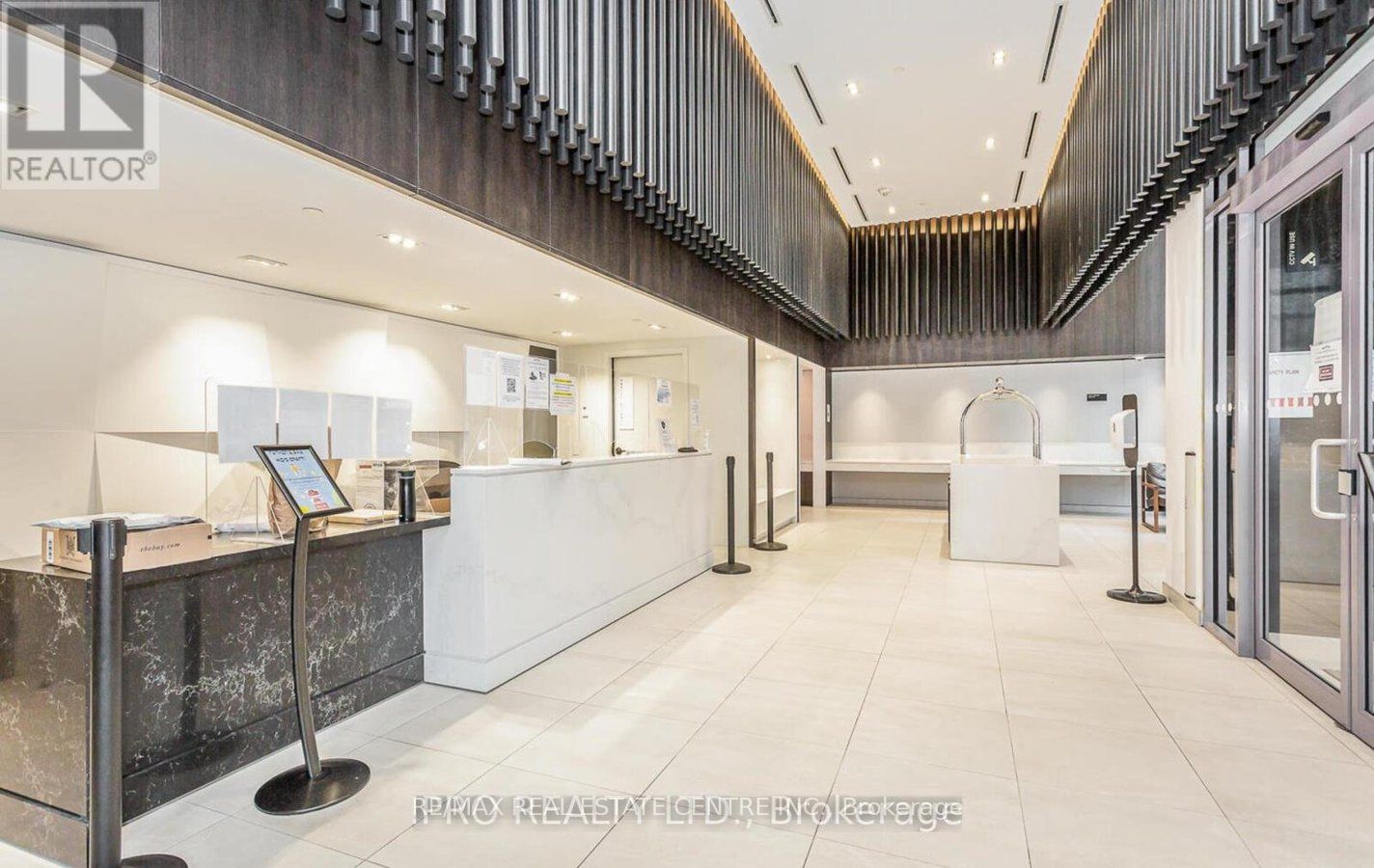 4065 Confederation Parkway 4308