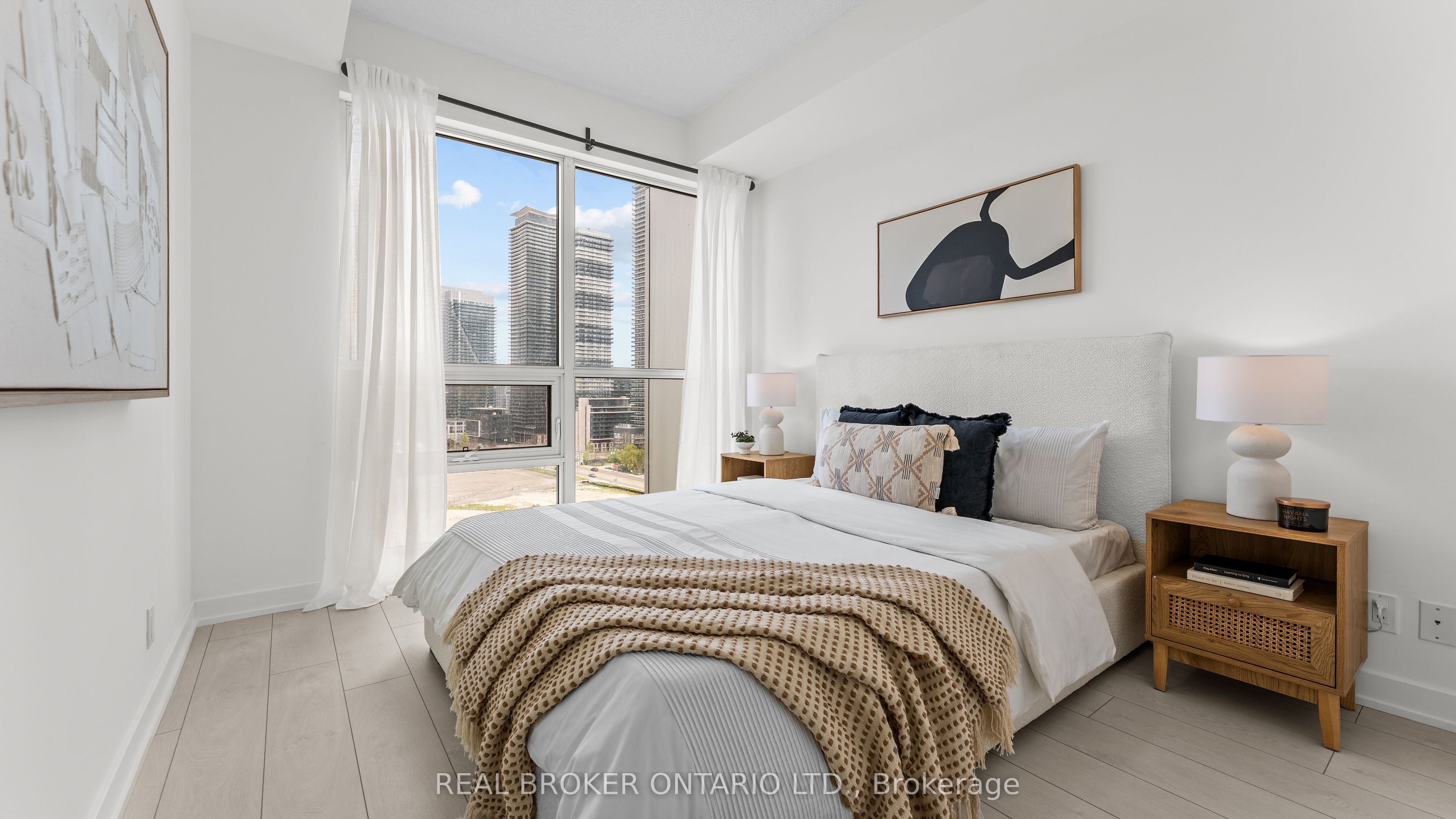 2220 Lake Shore Boulevard W 1604